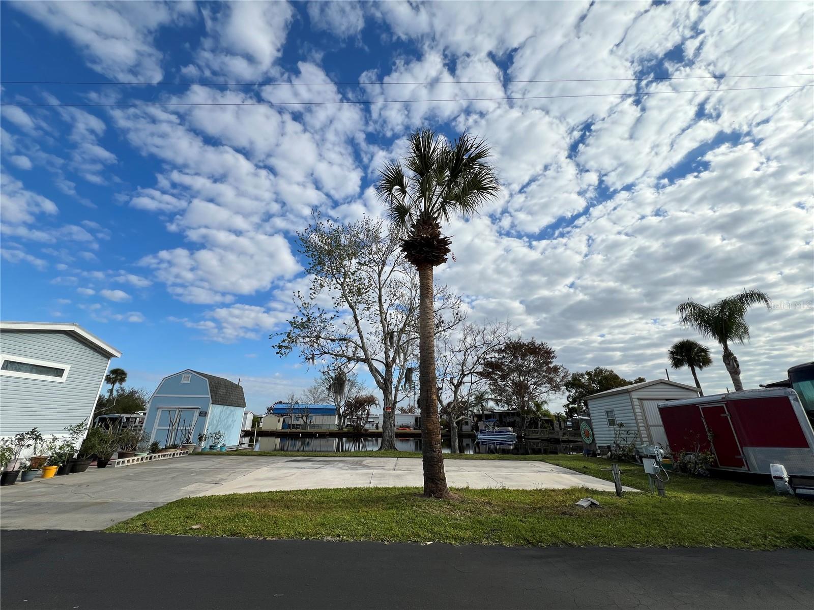 Image 5 of 18 For 1305 Pine Island Drive N