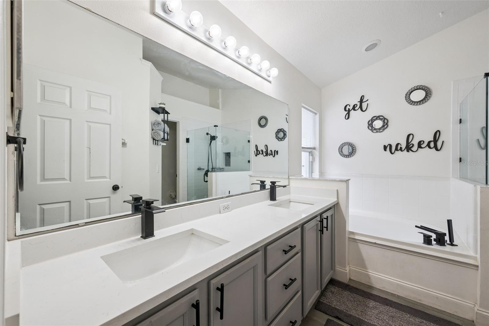 Image 20 of 43 For 13607 Hawkeye Drive