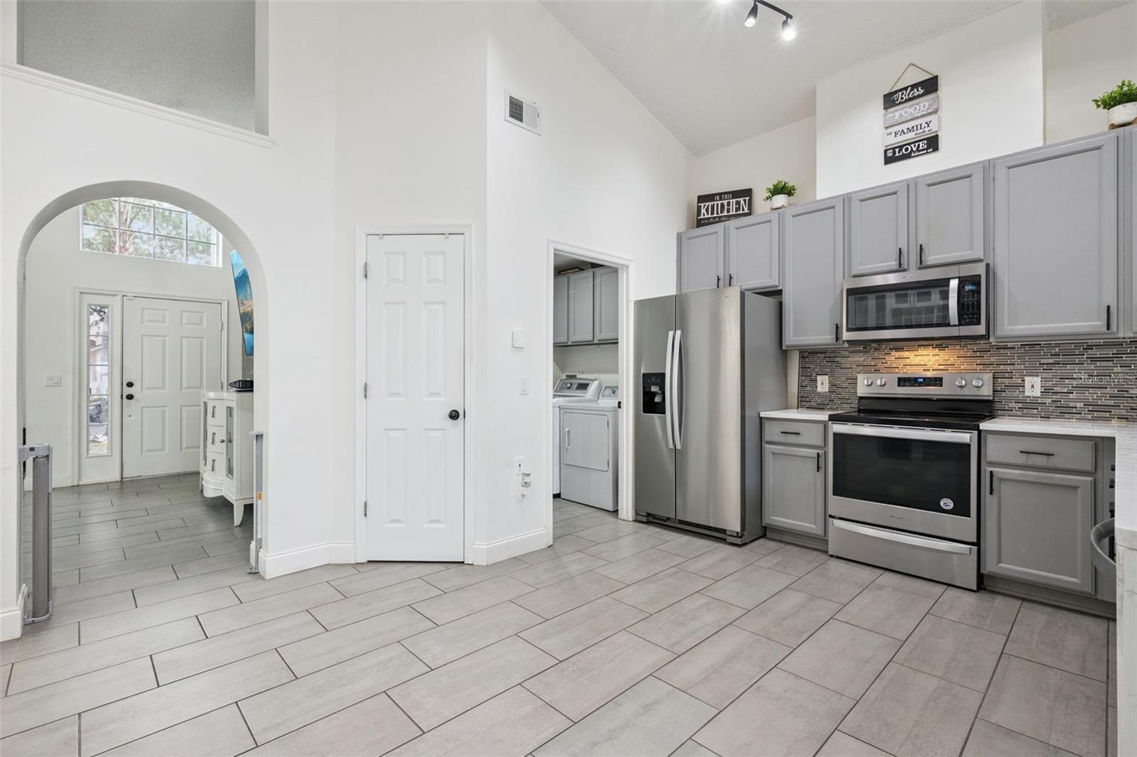 Image 8 of 43 For 13607 Hawkeye Drive