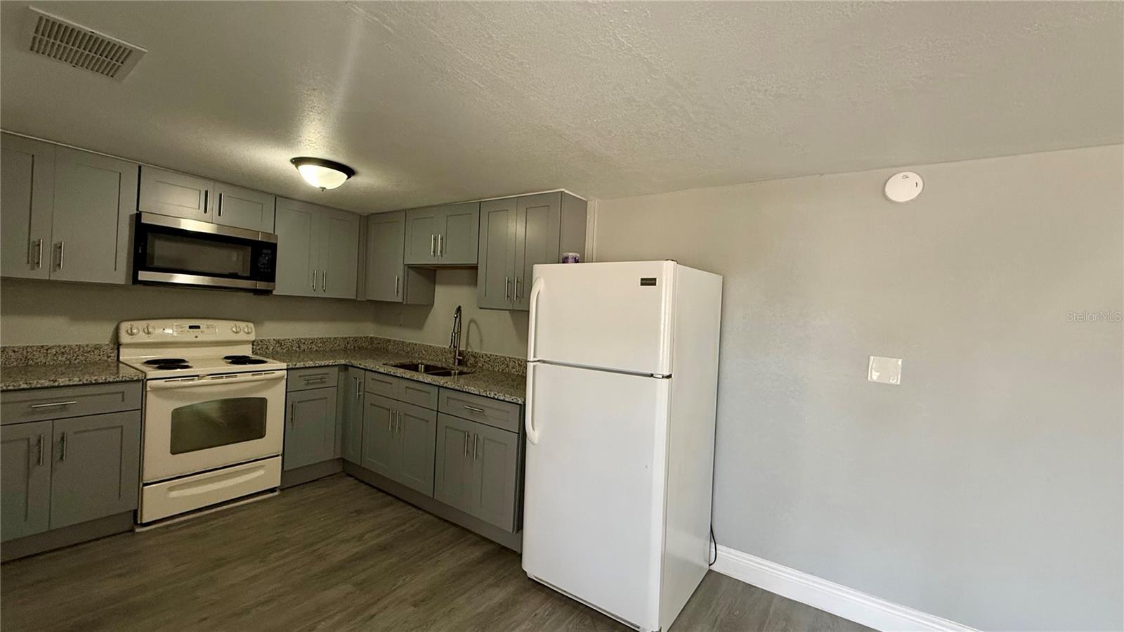 Image 3 of 12 For 508 Finley Avenue A