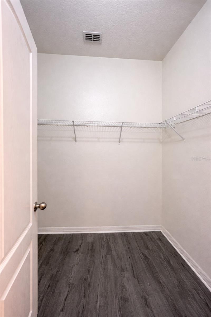 Image 15 of 25 For 15342 Oak Apple Court