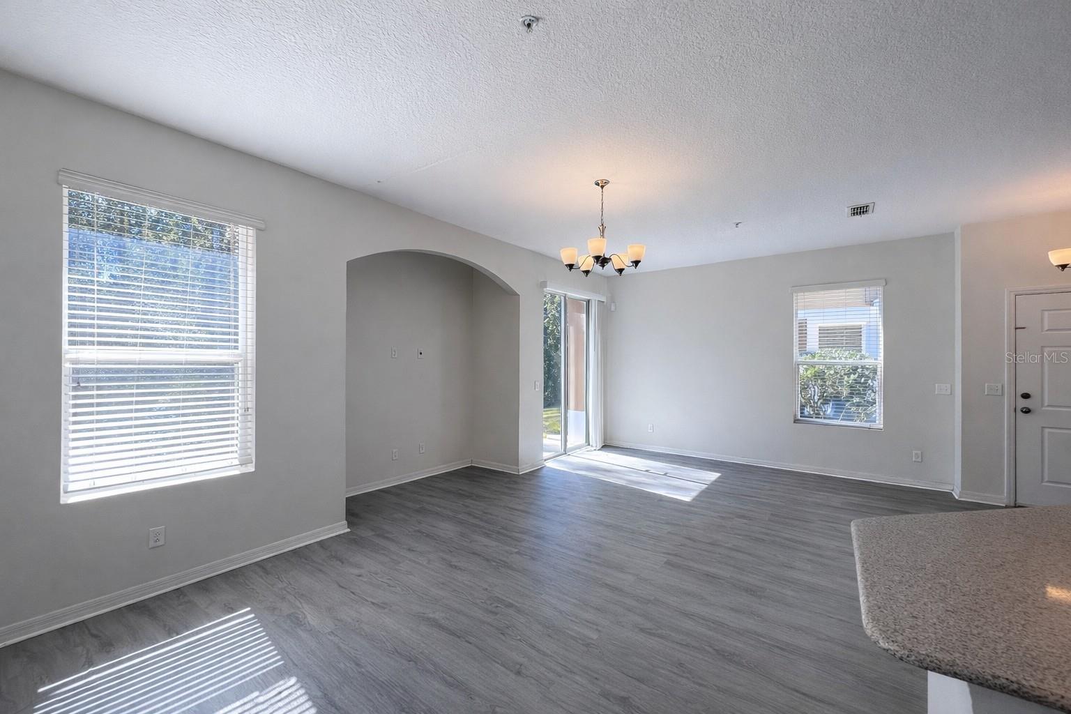 Image 4 of 25 For 15342 Oak Apple Court