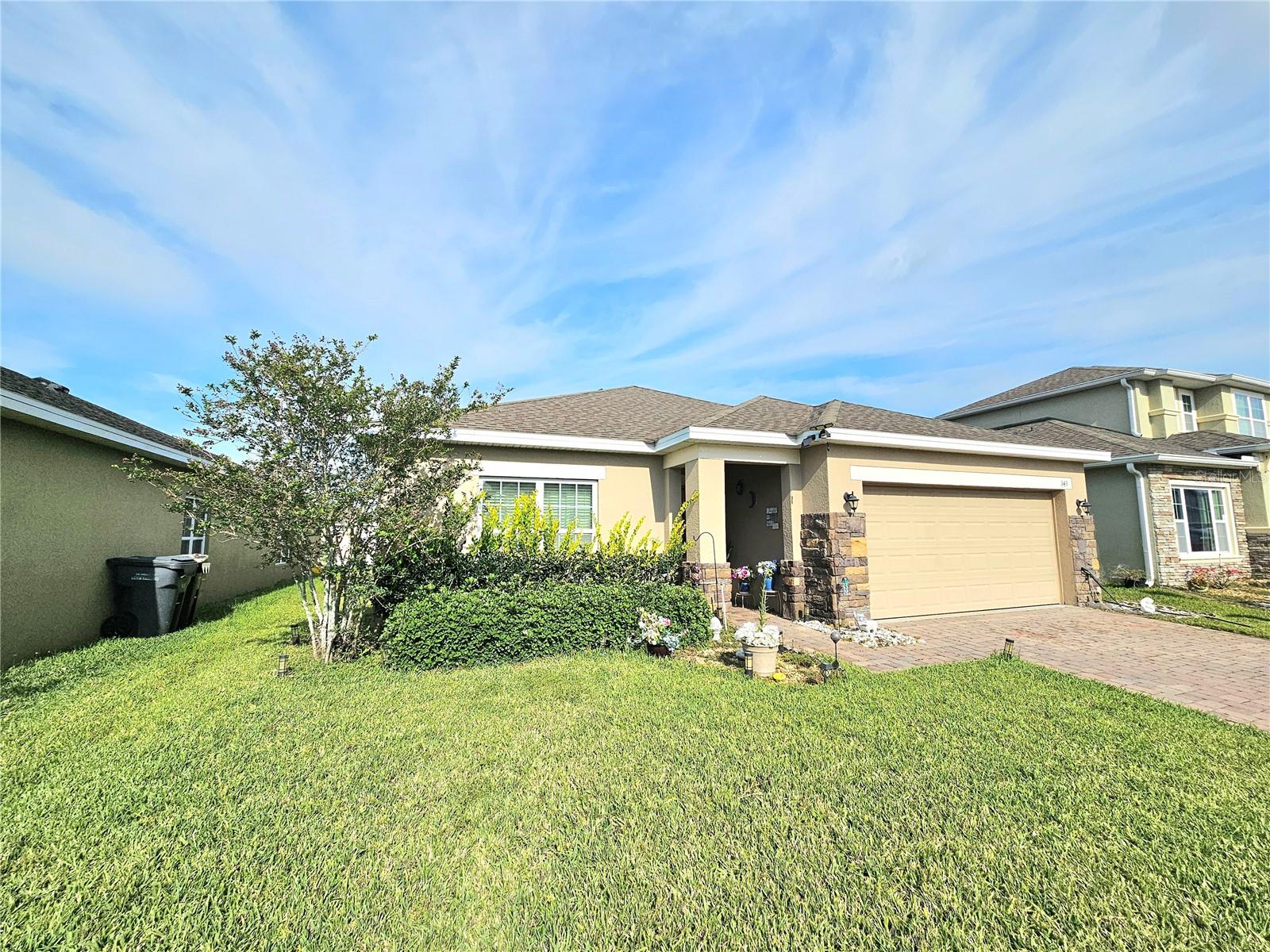 Listing photo id 0 for 343 Ardmore Street