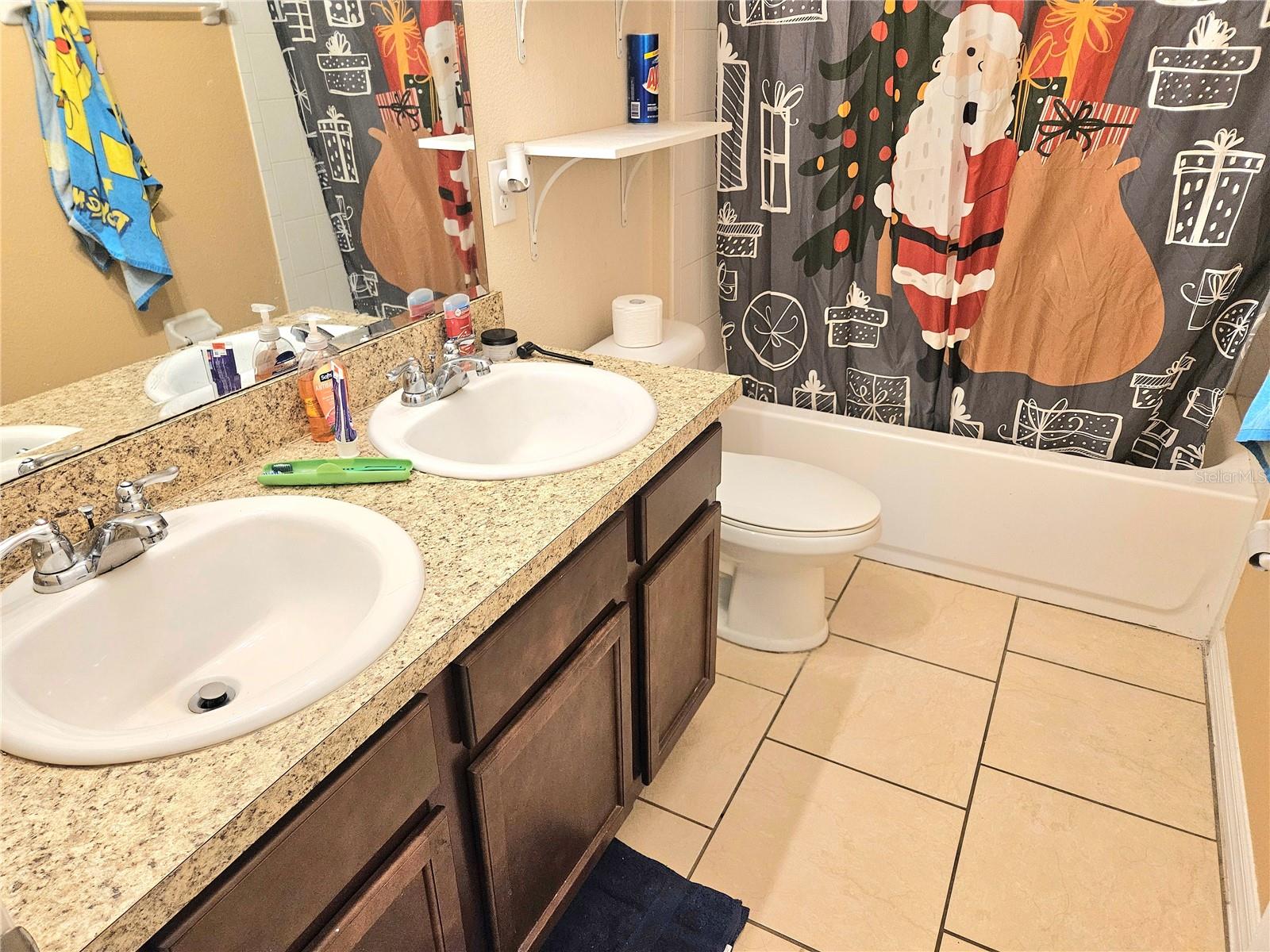 Listing photo id 3 for 343 Ardmore Street