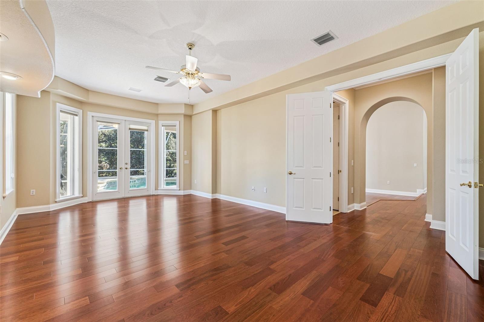 Image 11 of 66 For 5355 Mill Stream Ct