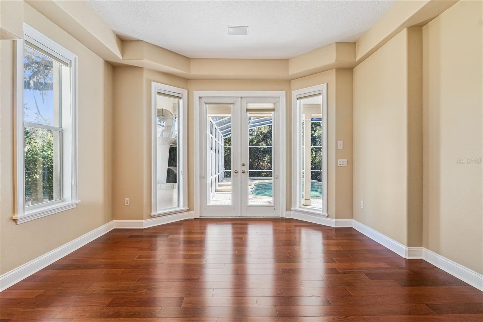 Image 12 of 66 For 5355 Mill Stream Ct