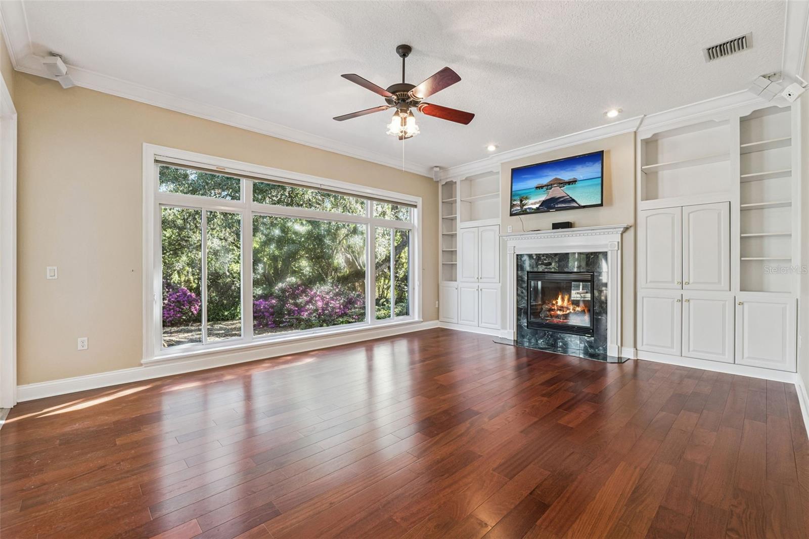 Image 19 of 66 For 5355 Mill Stream Ct