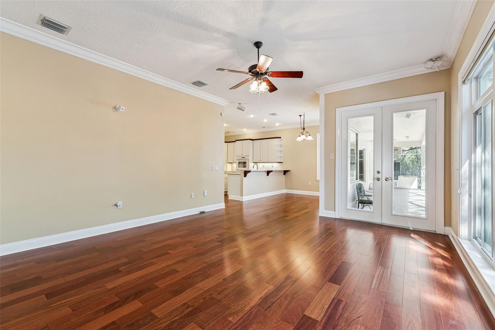 Image 21 of 66 For 5355 Mill Stream Ct