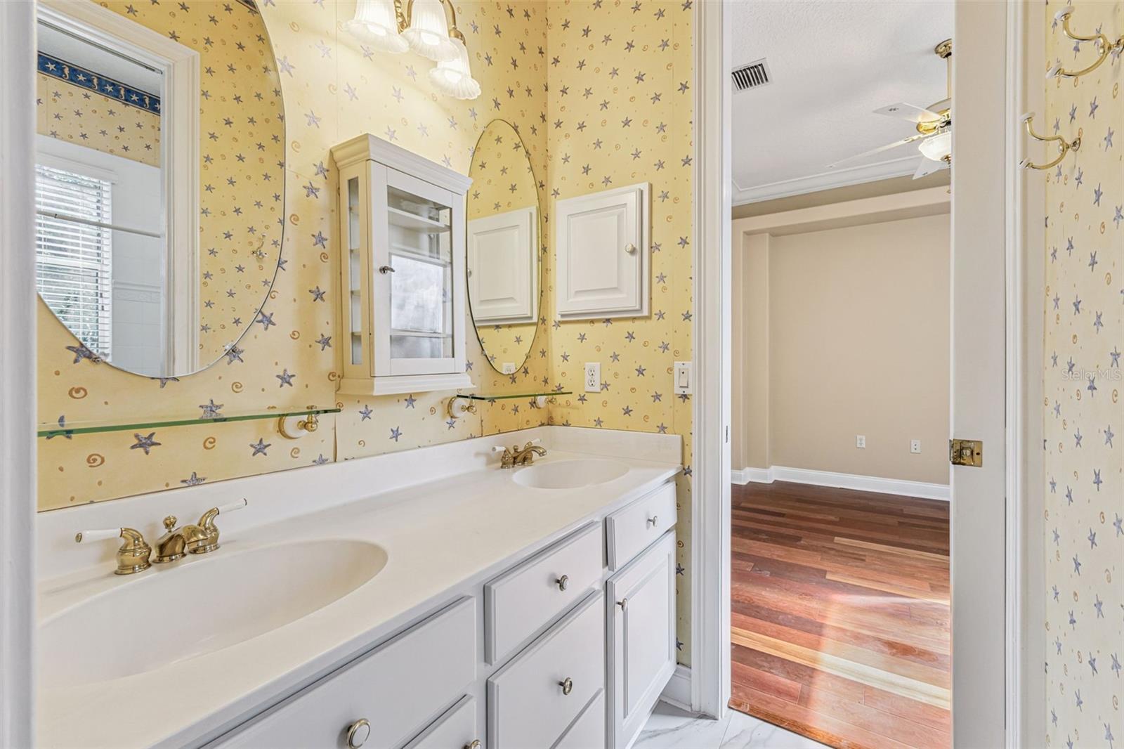 Image 32 of 66 For 5355 Mill Stream Ct