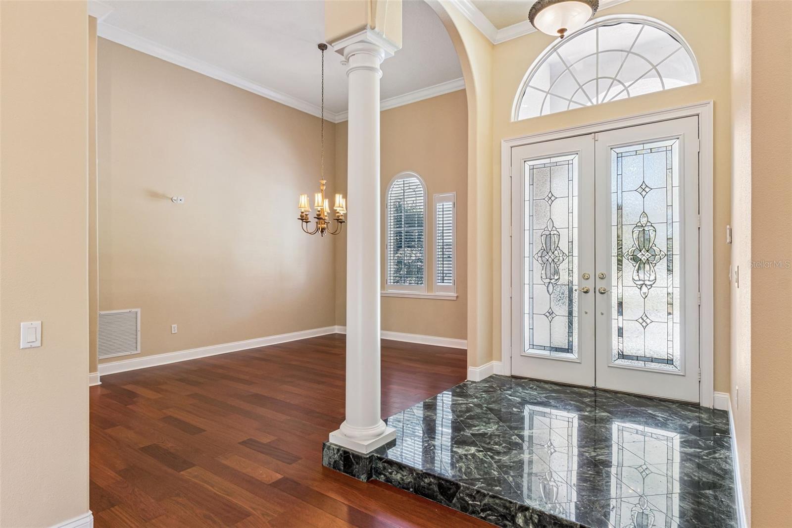 Image 7 of 66 For 5355 Mill Stream Ct