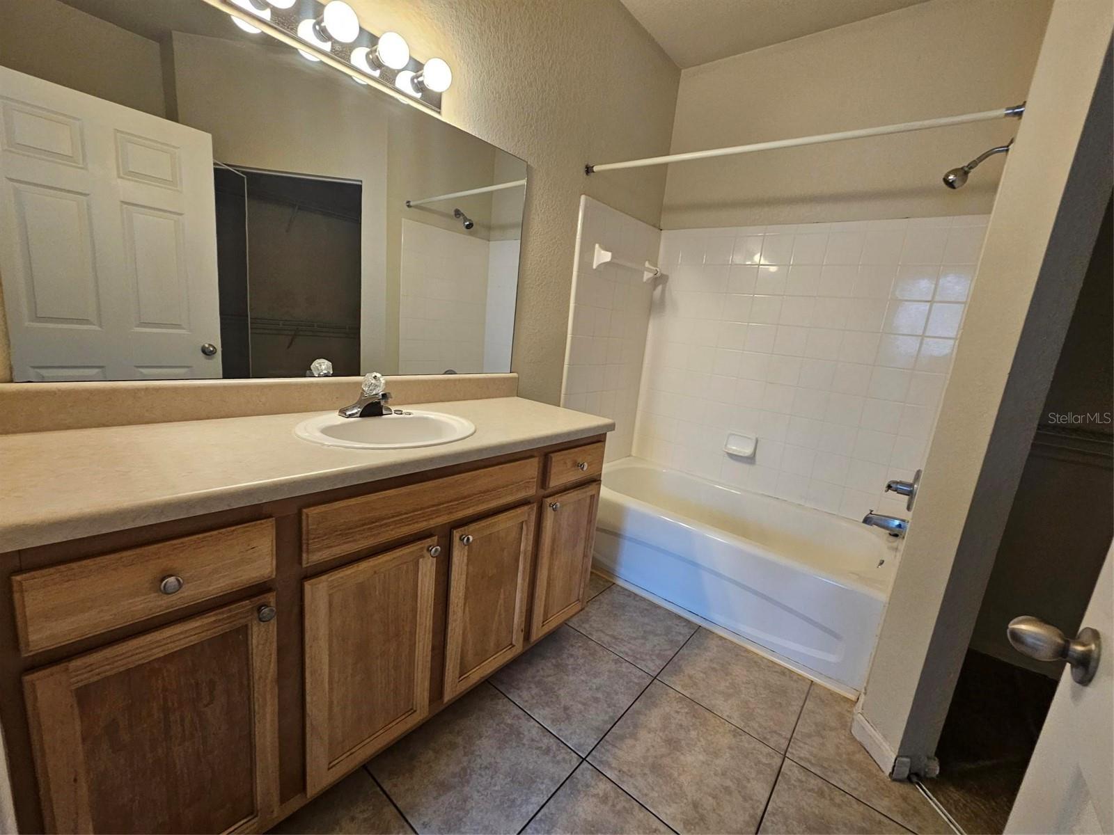 Image 23 of 28 For 9005 Lee Vista Boulevard 1803