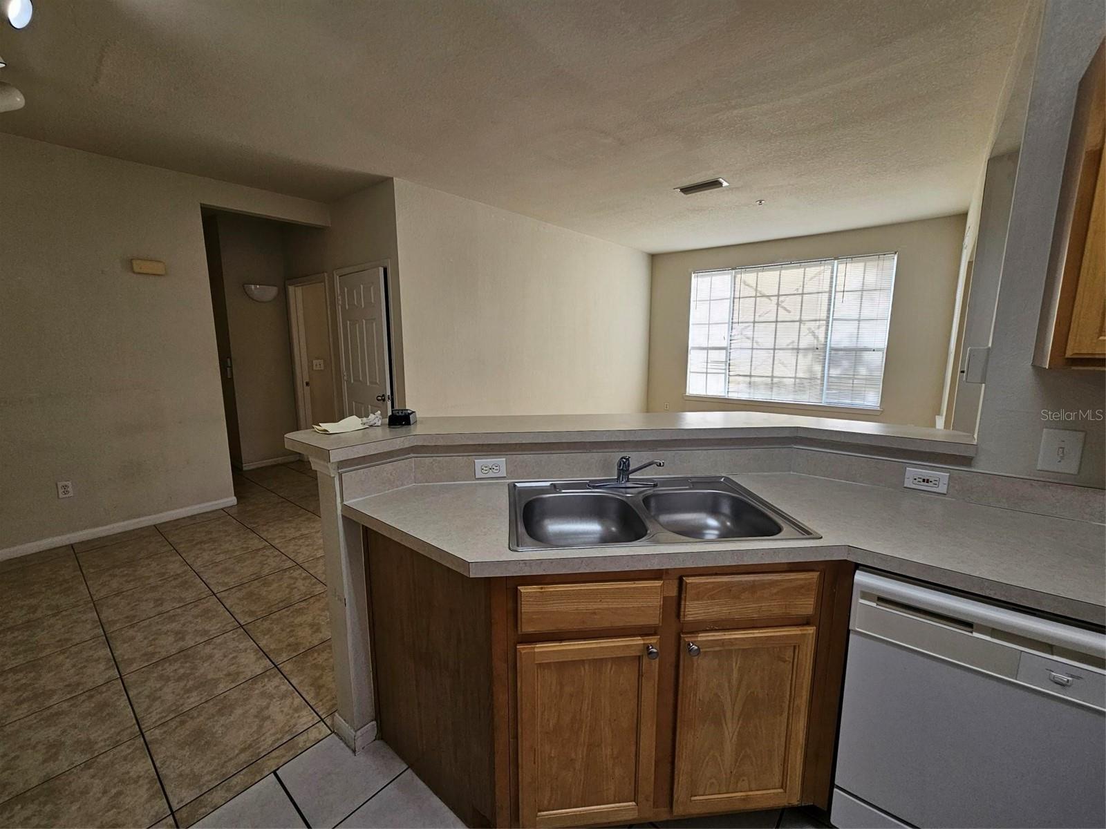 Image 5 of 28 For 9005 Lee Vista Boulevard 1803