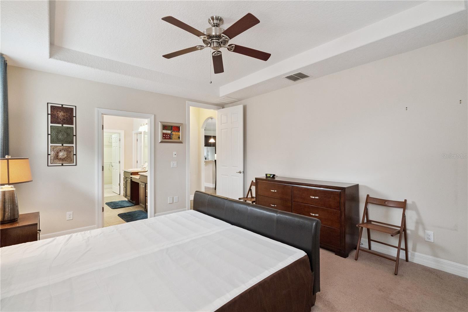 Image 15 of 46 For 136 Drayton Ave