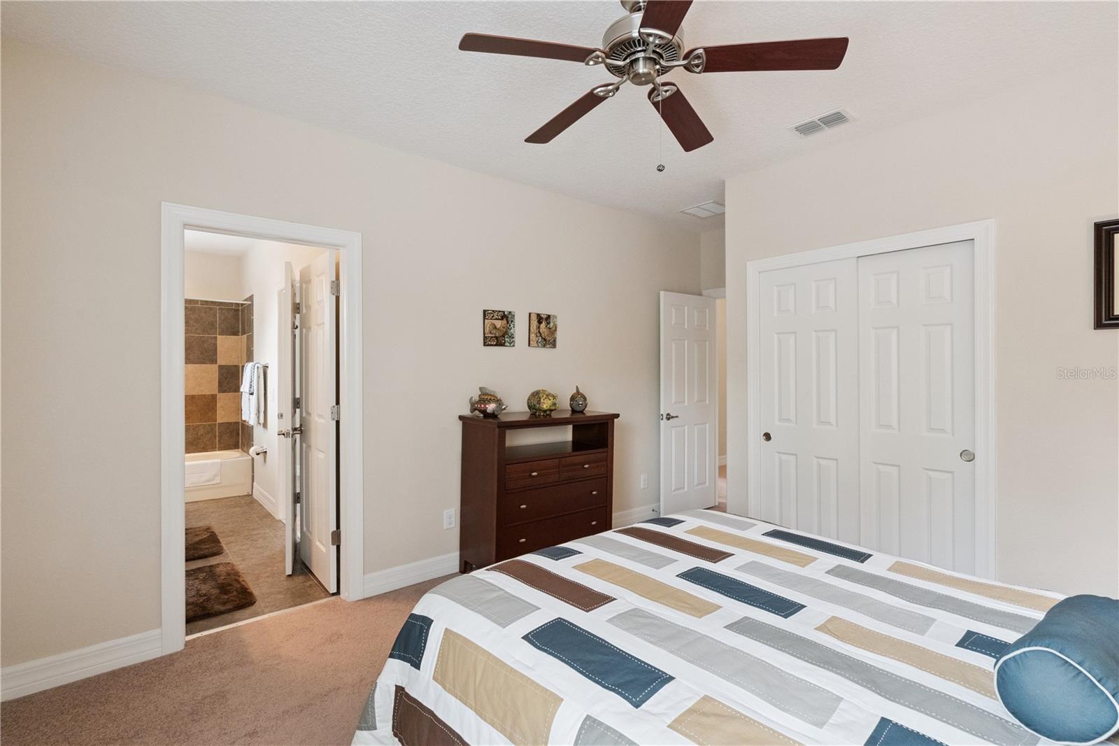 Image 17 of 46 For 136 Drayton Ave