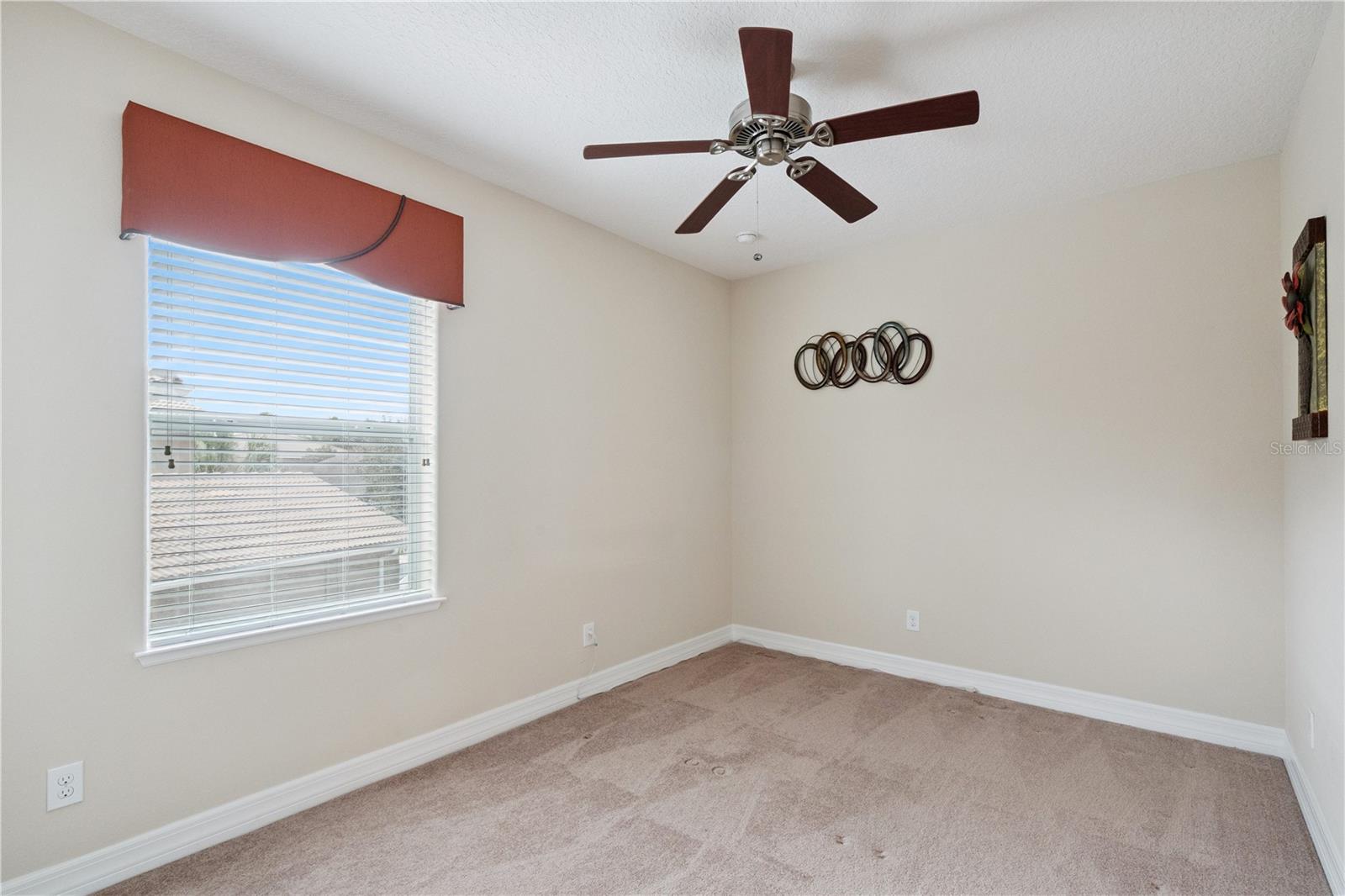 Image 20 of 46 For 136 Drayton Ave