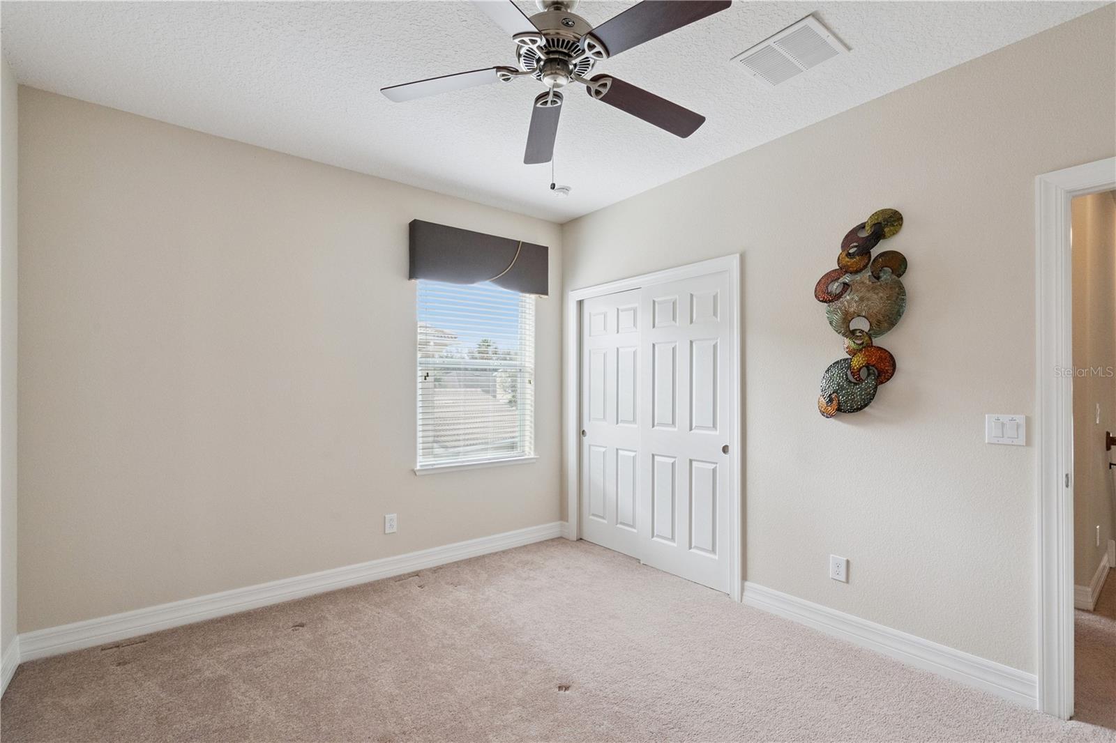 Image 21 of 46 For 136 Drayton Ave