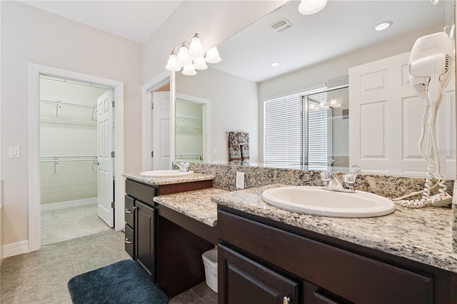 Image 24 of 46 For 136 Drayton Ave