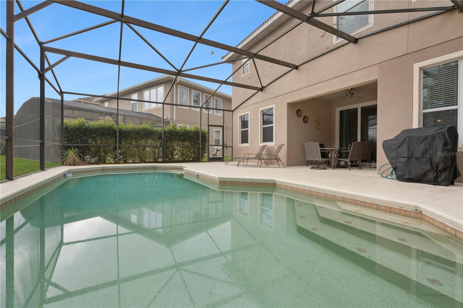 Image 29 of 46 For 136 Drayton Ave