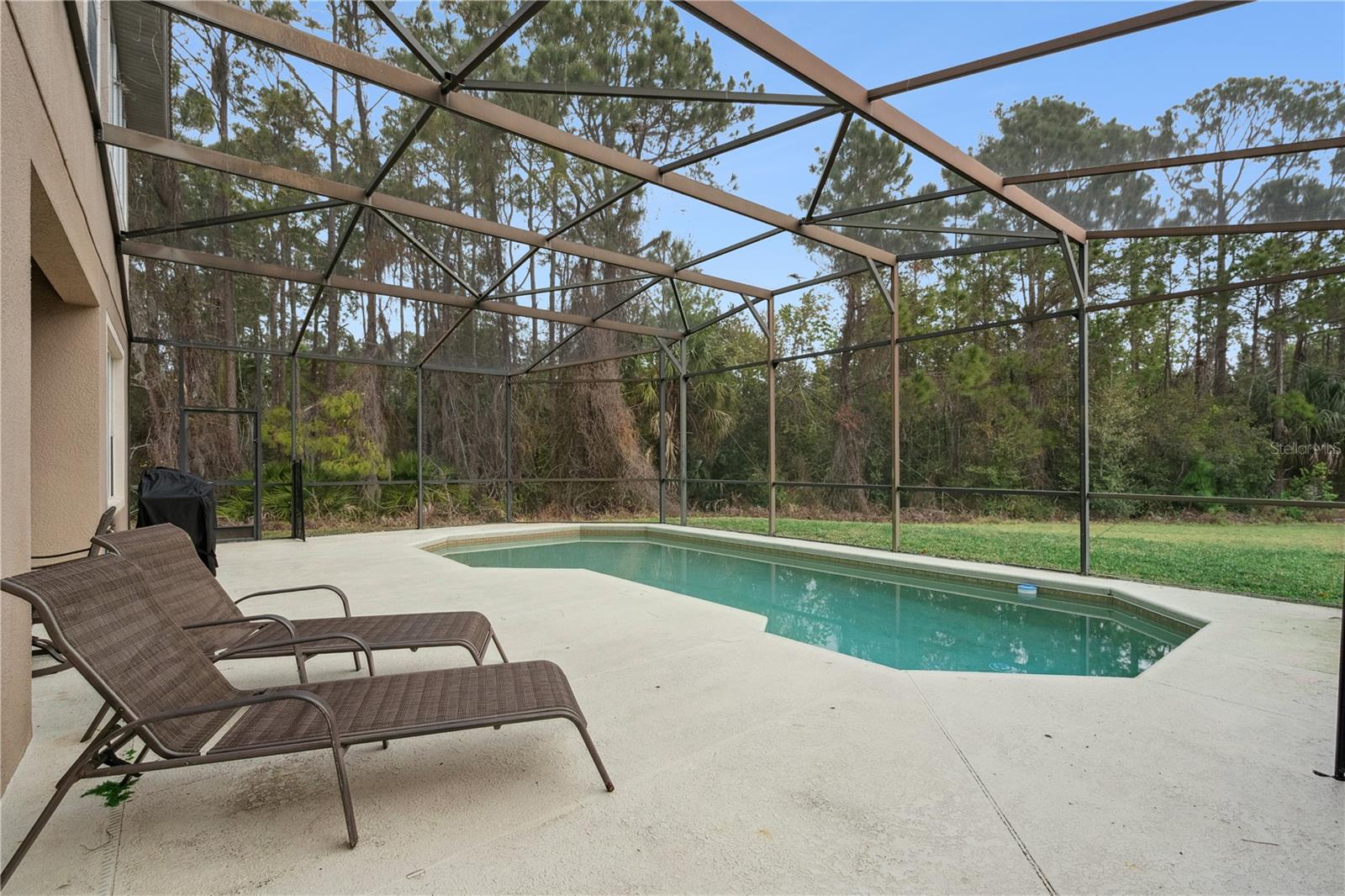 Image 30 of 46 For 136 Drayton Ave