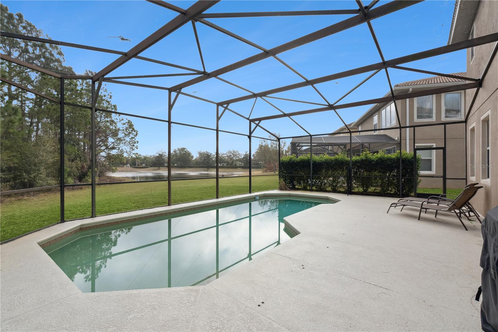 Image 31 of 46 For 136 Drayton Ave