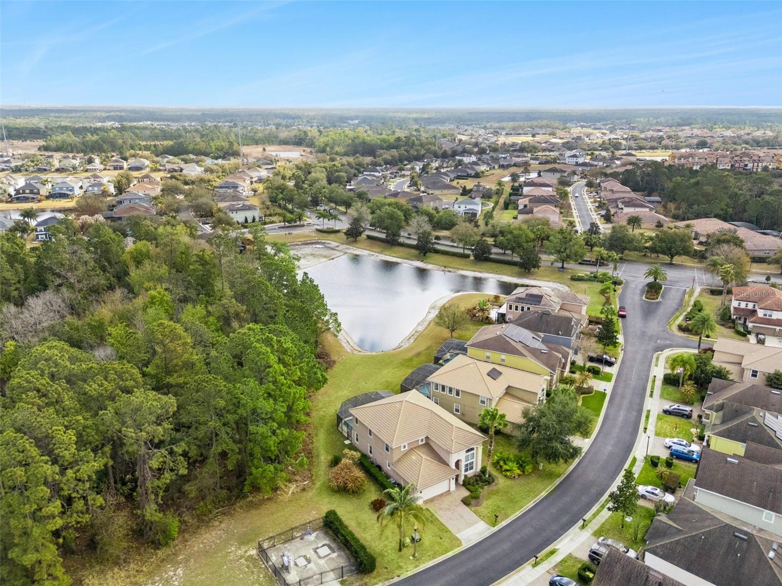 Image 37 of 46 For 136 Drayton Ave