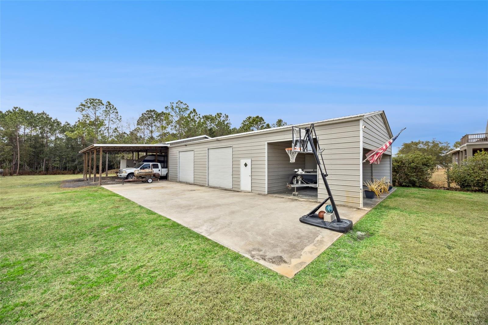 Image 47 of 55 For 2070 Blackfoot Trail