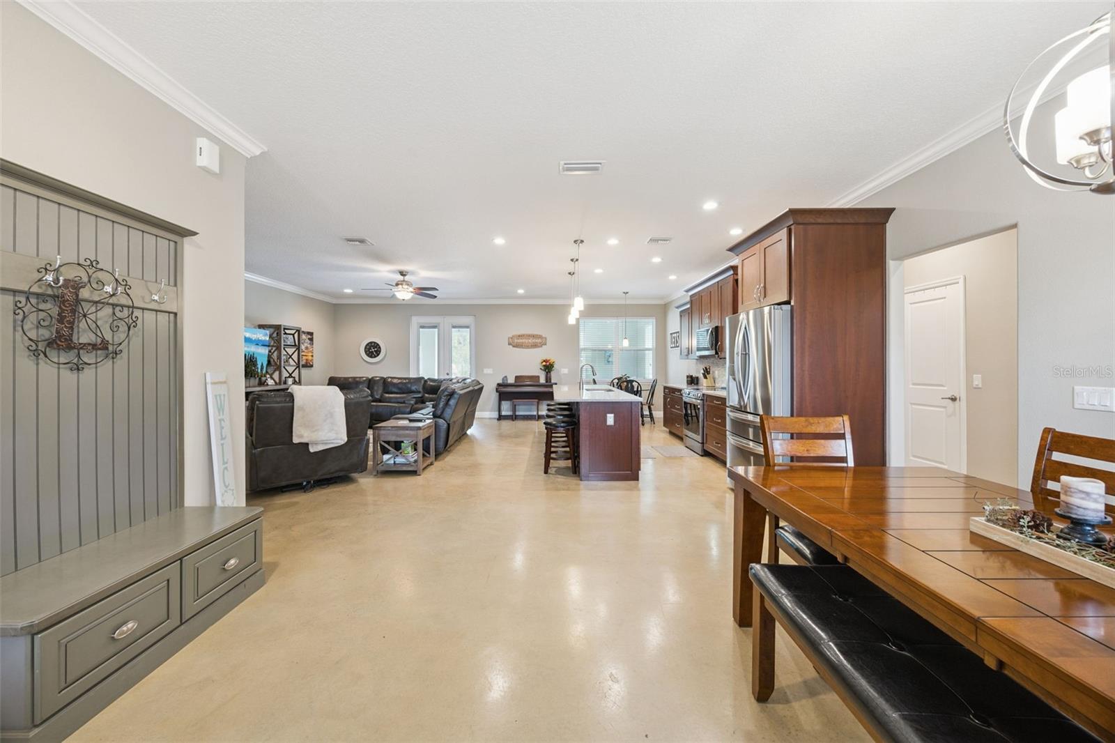 Image 7 of 55 For 2070 Blackfoot Trail