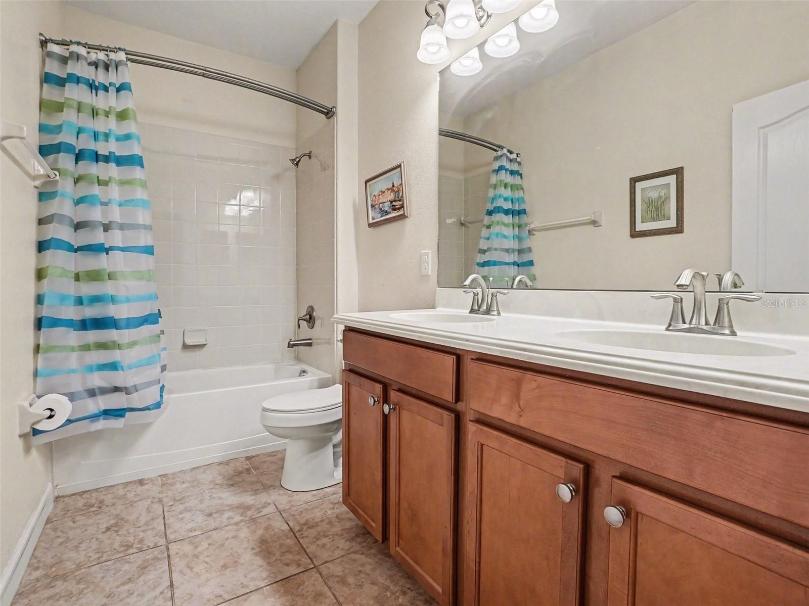 Image 30 of 36 For 3516 Windansea Court