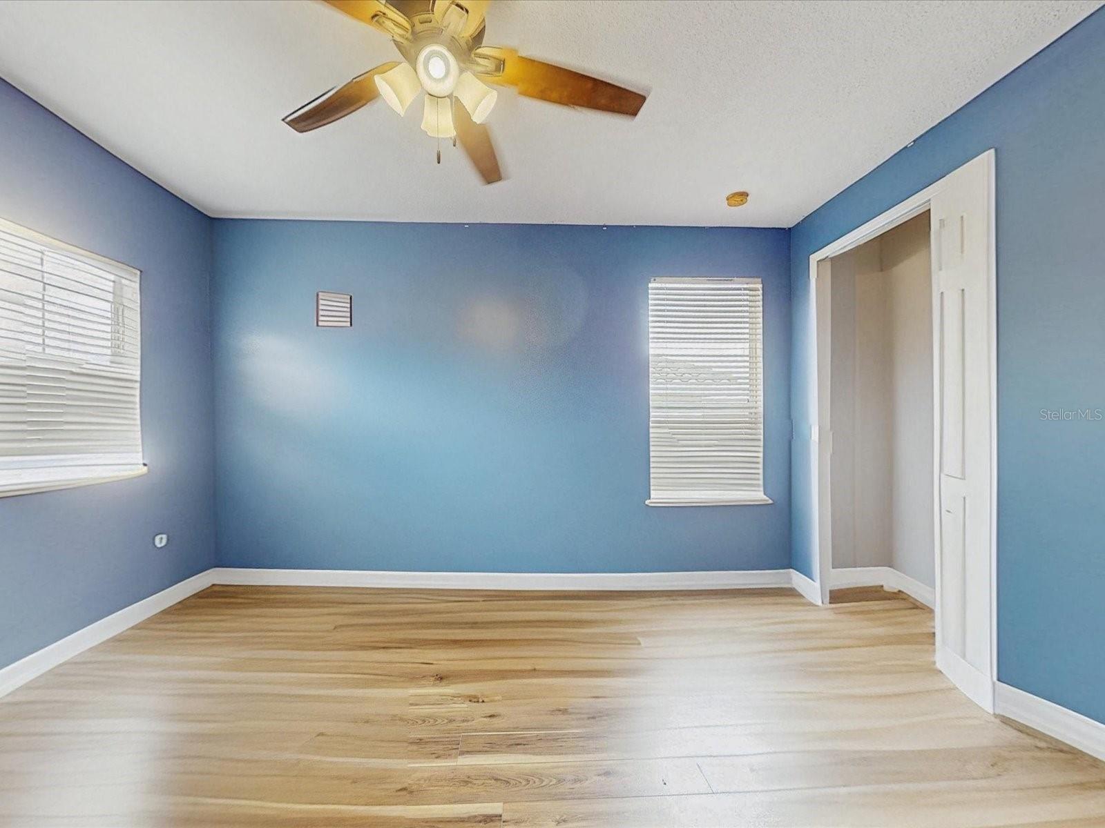 Image 17 of 32 For 3858 Shoreside Drive