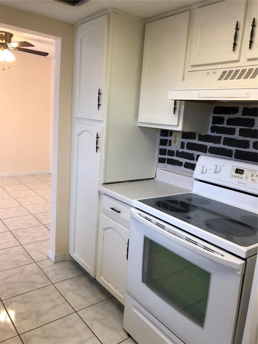 Image 7 of 11 For 2616 Lemon Tree Lane F