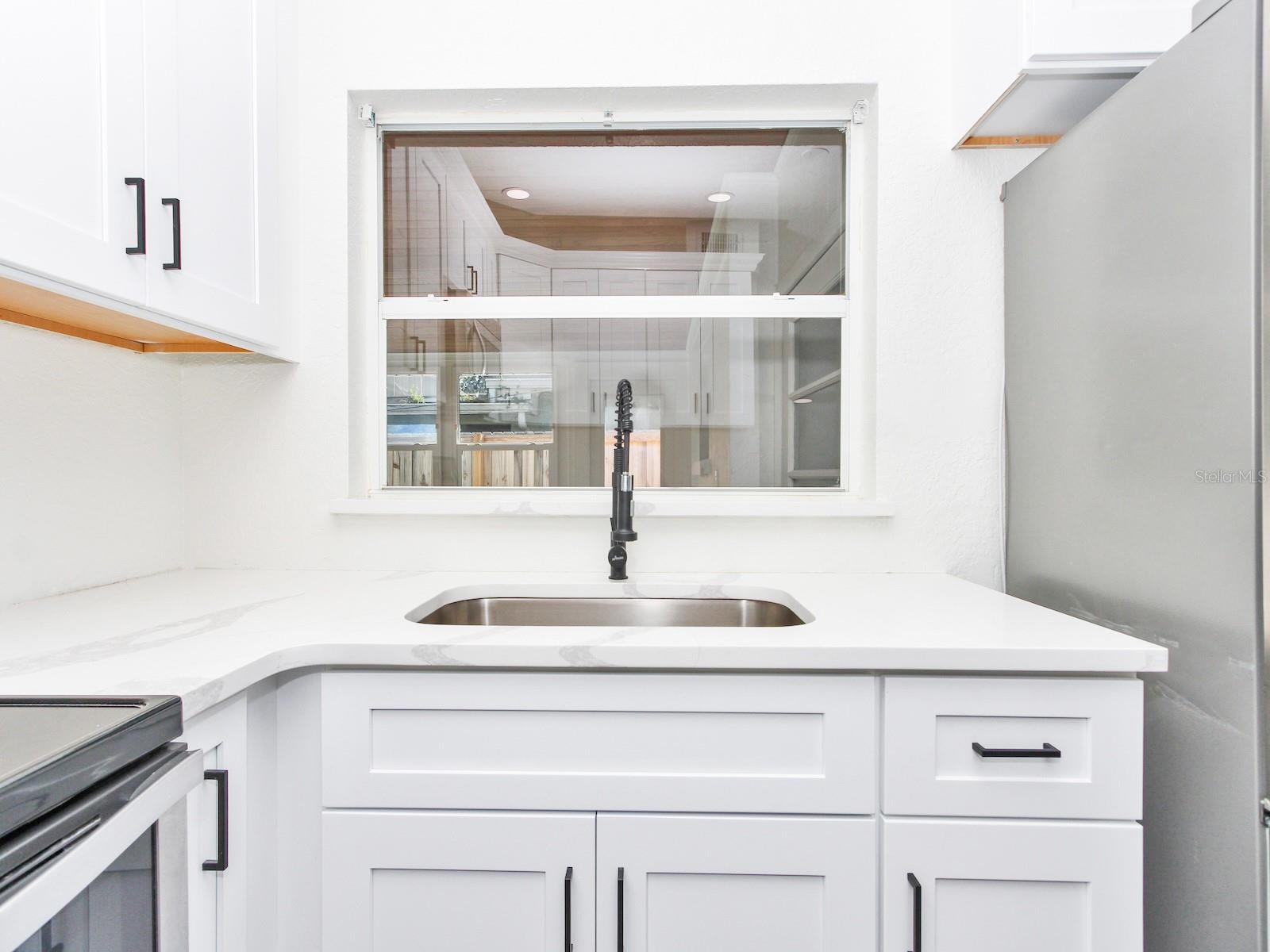 Image 20 of 44 For 913 Buckwood Drive