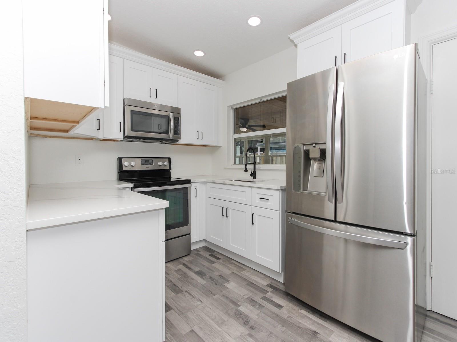 Image 22 of 44 For 913 Buckwood Drive