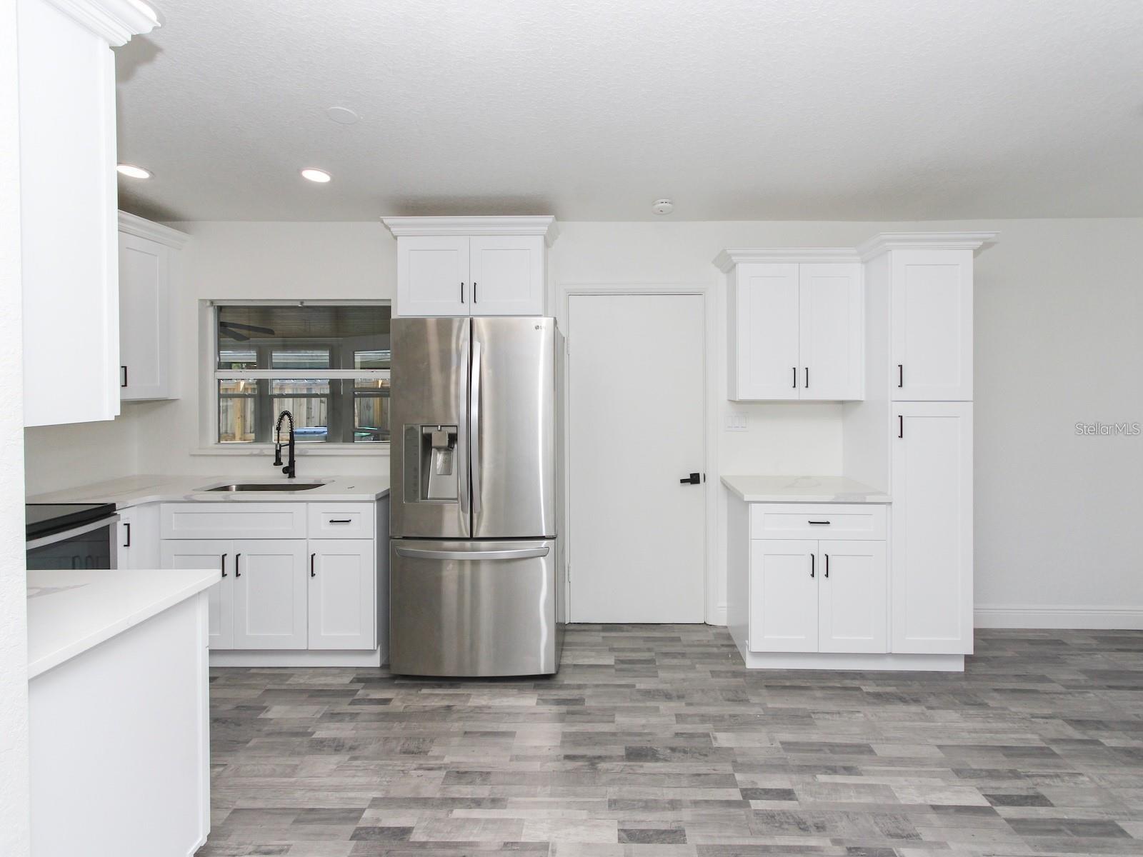 Image 27 of 44 For 913 Buckwood Drive