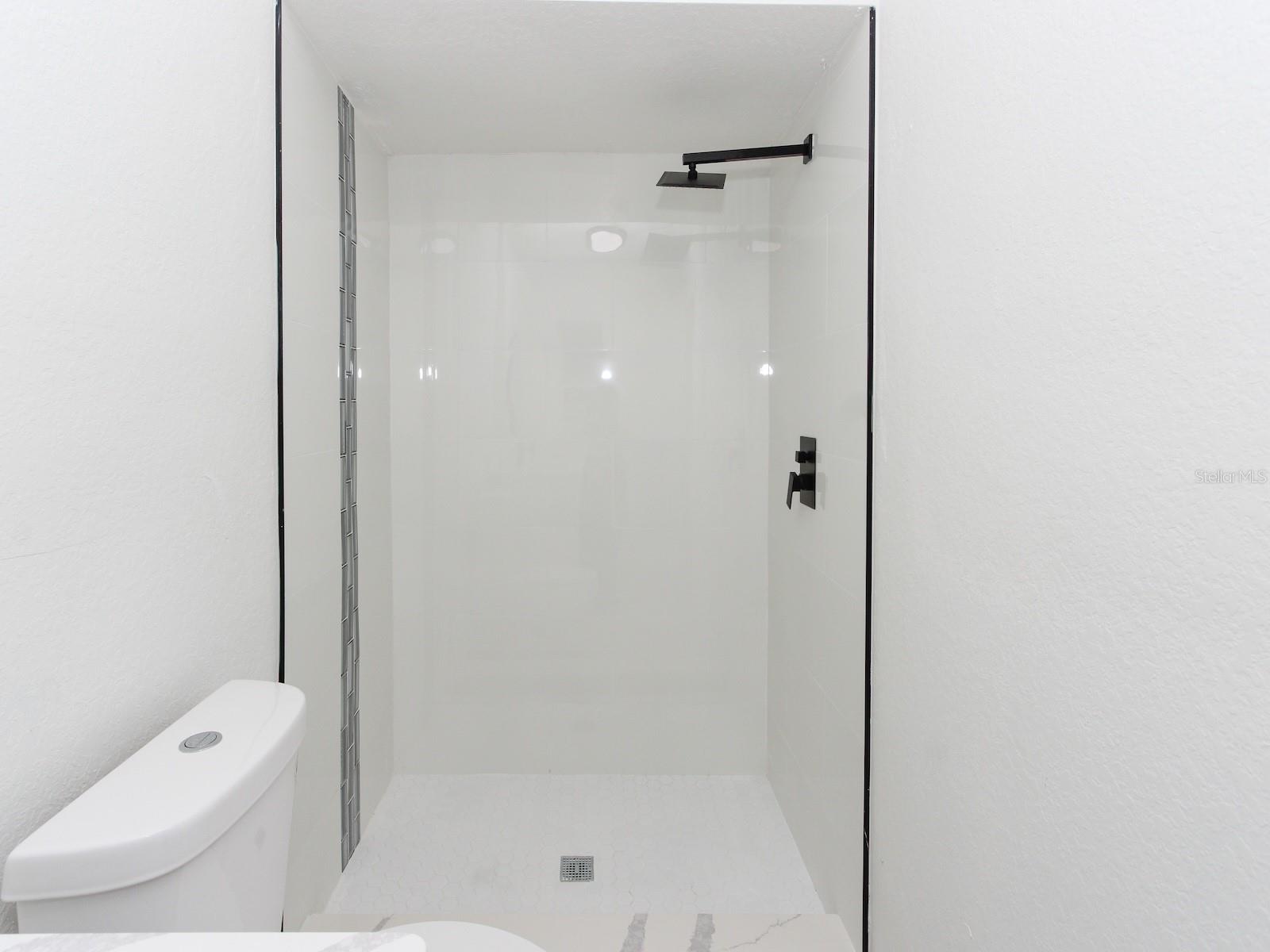 Image 30 of 44 For 913 Buckwood Drive