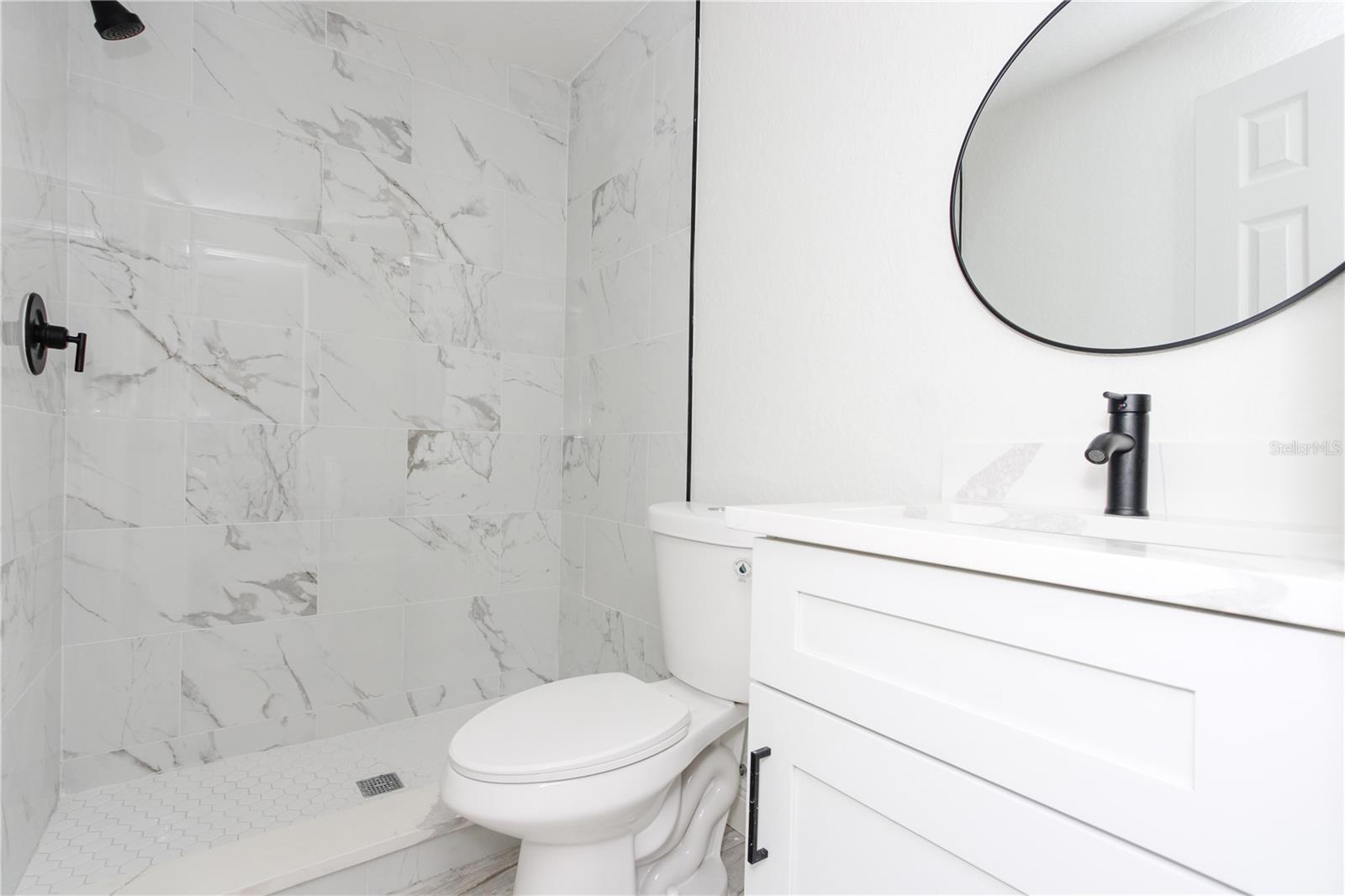 Image 32 of 44 For 913 Buckwood Drive