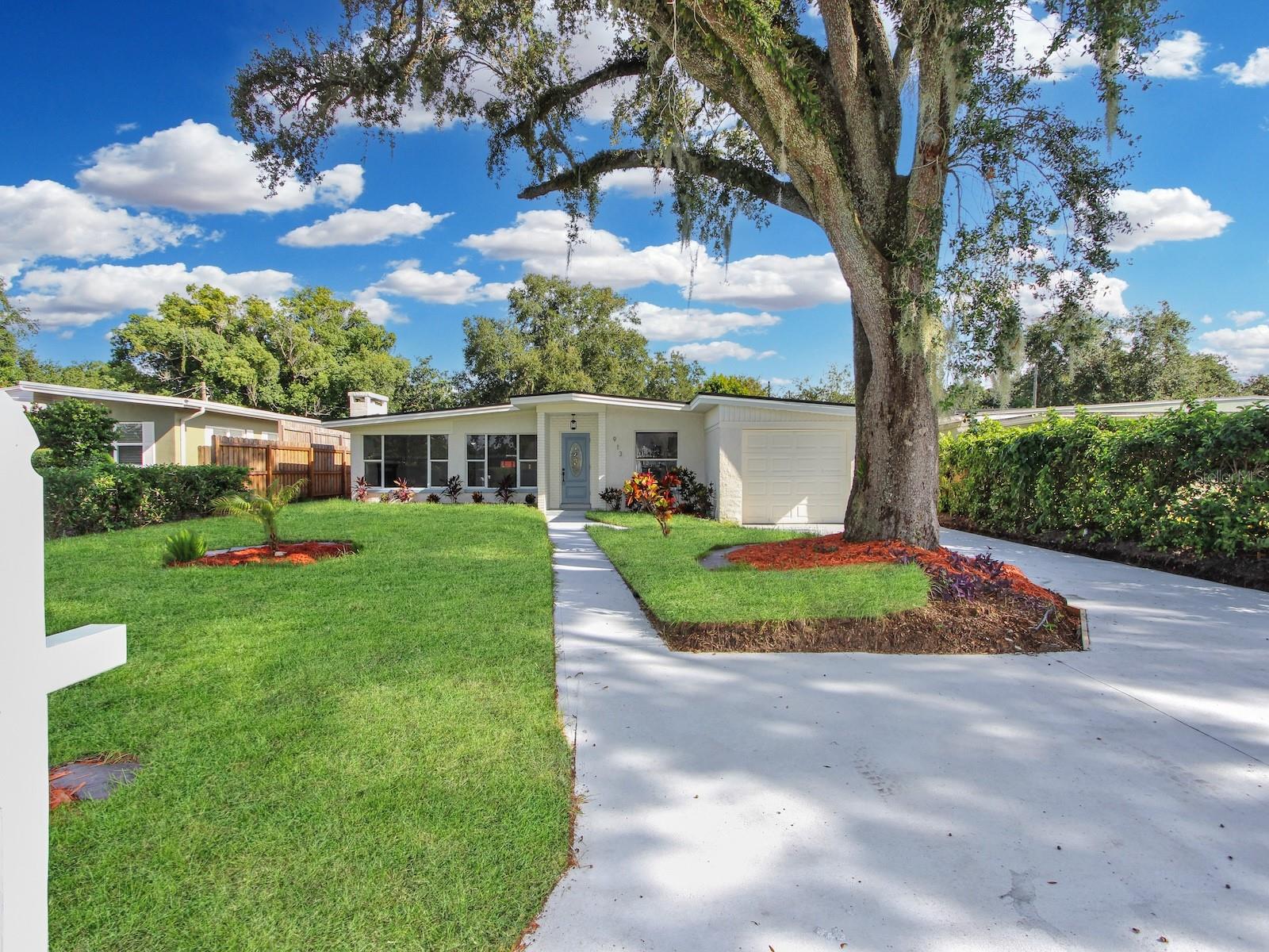 Image 4 of 44 For 913 Buckwood Drive