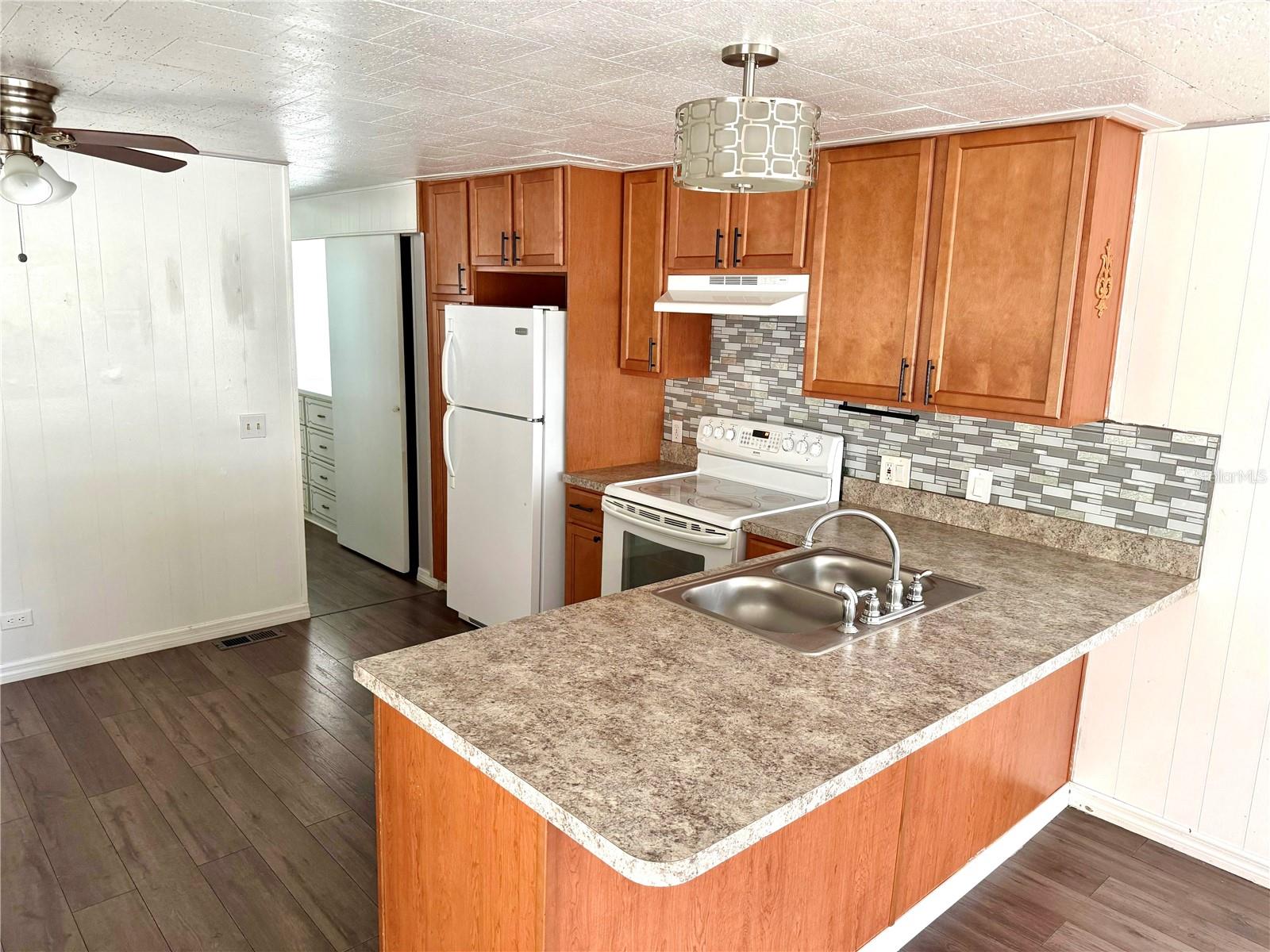 Image 11 of 29 For 1714 Missouri Avenue