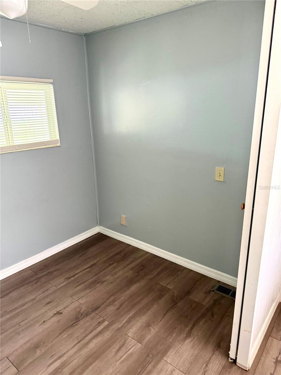 Image 15 of 29 For 1714 Missouri Avenue