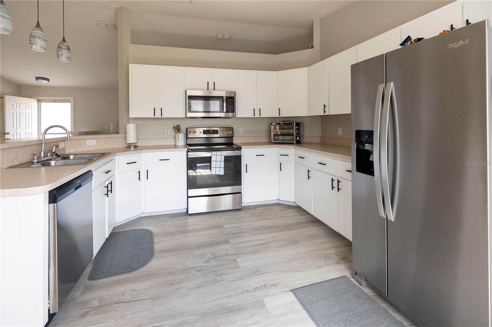 Image 12 of 30 For 5920 102nd Street