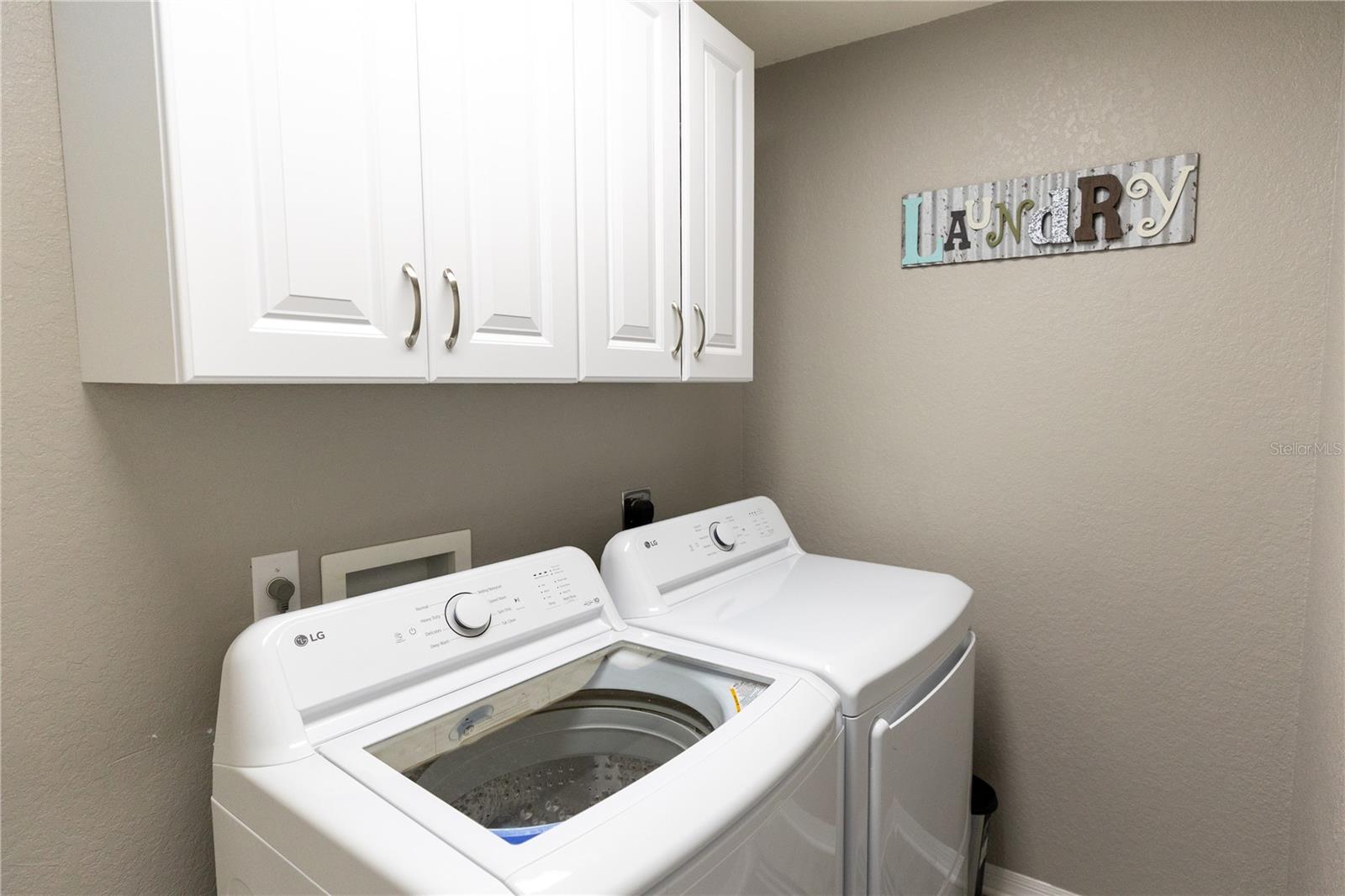 Image 24 of 30 For 5920 102nd Street