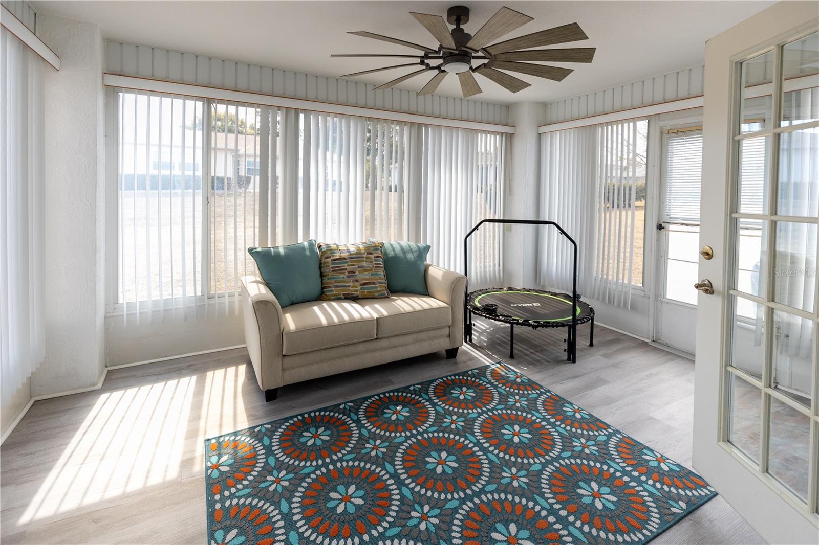 Image 9 of 30 For 5920 102nd Street