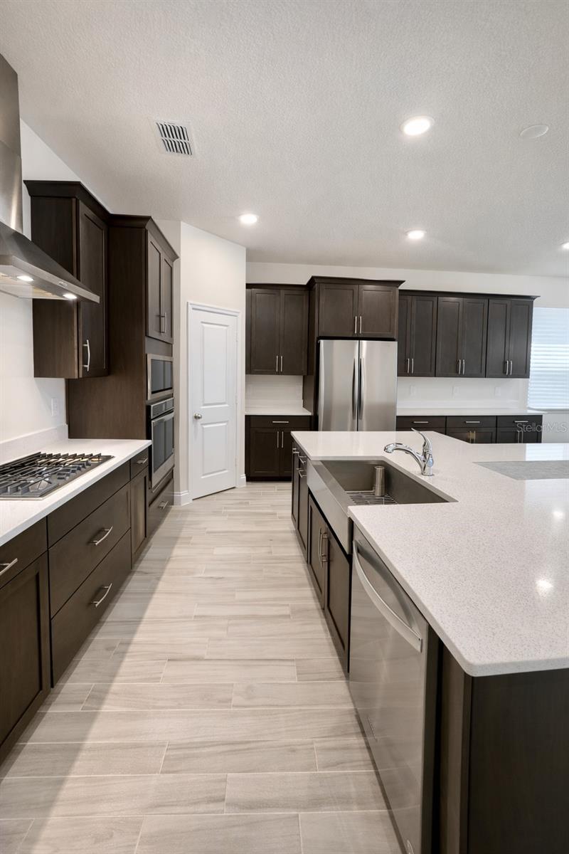 Image 4 of 20 For 975 Vineyard Ridge Road