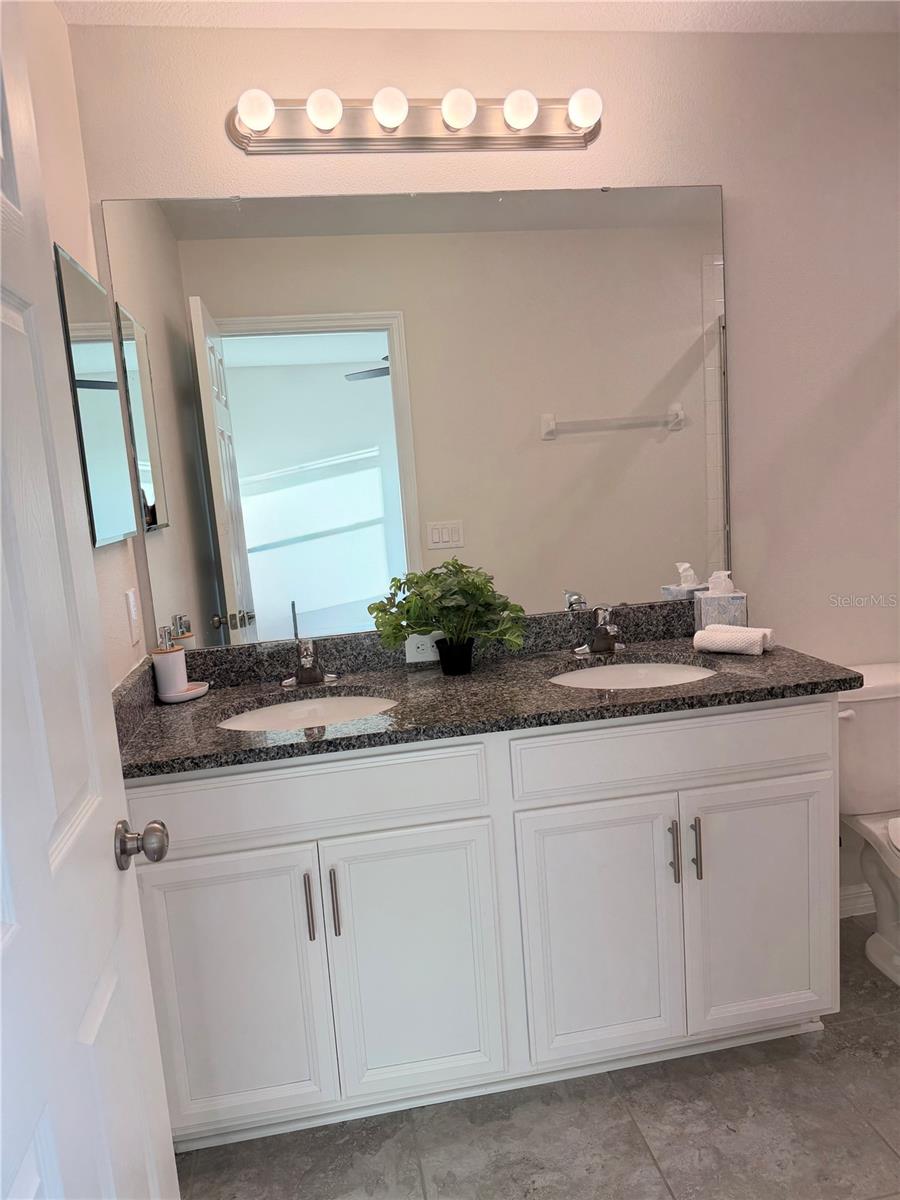 Image 13 of 18 For 10560 Salt Grove Street