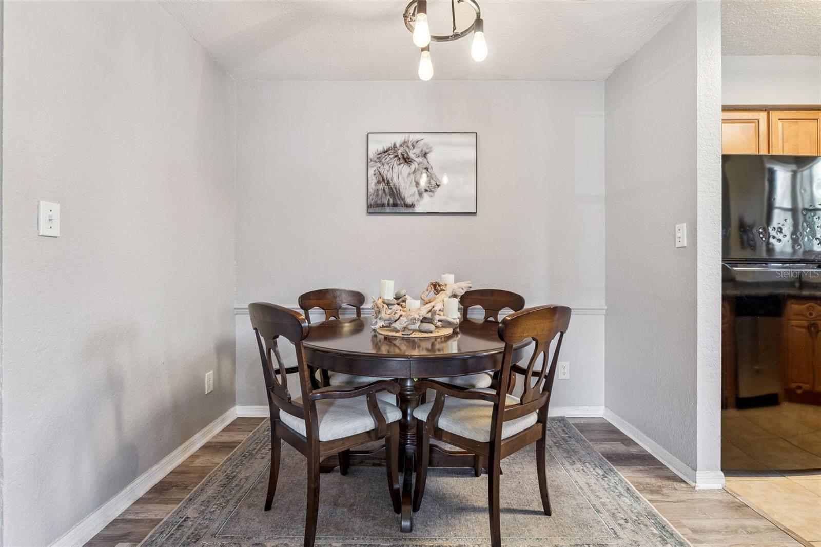 Image 10 of 39 For 2924 Antique Oaks Circle 46