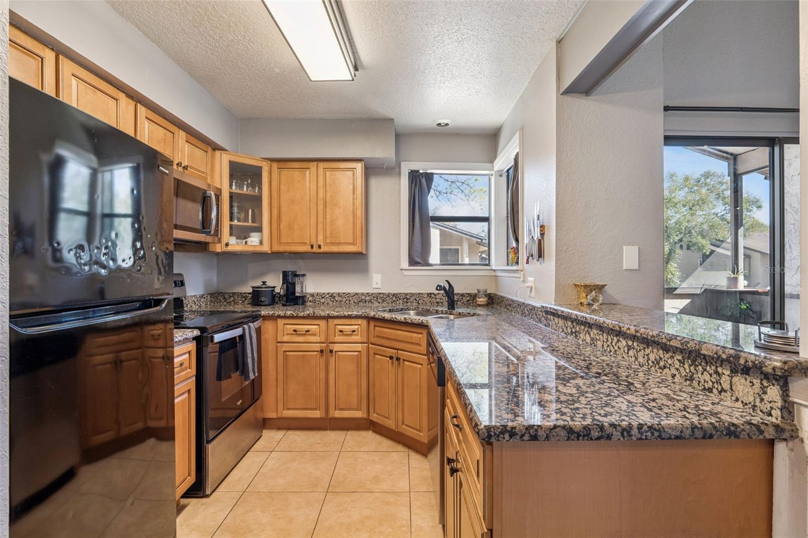 Image 12 of 39 For 2924 Antique Oaks Circle 46