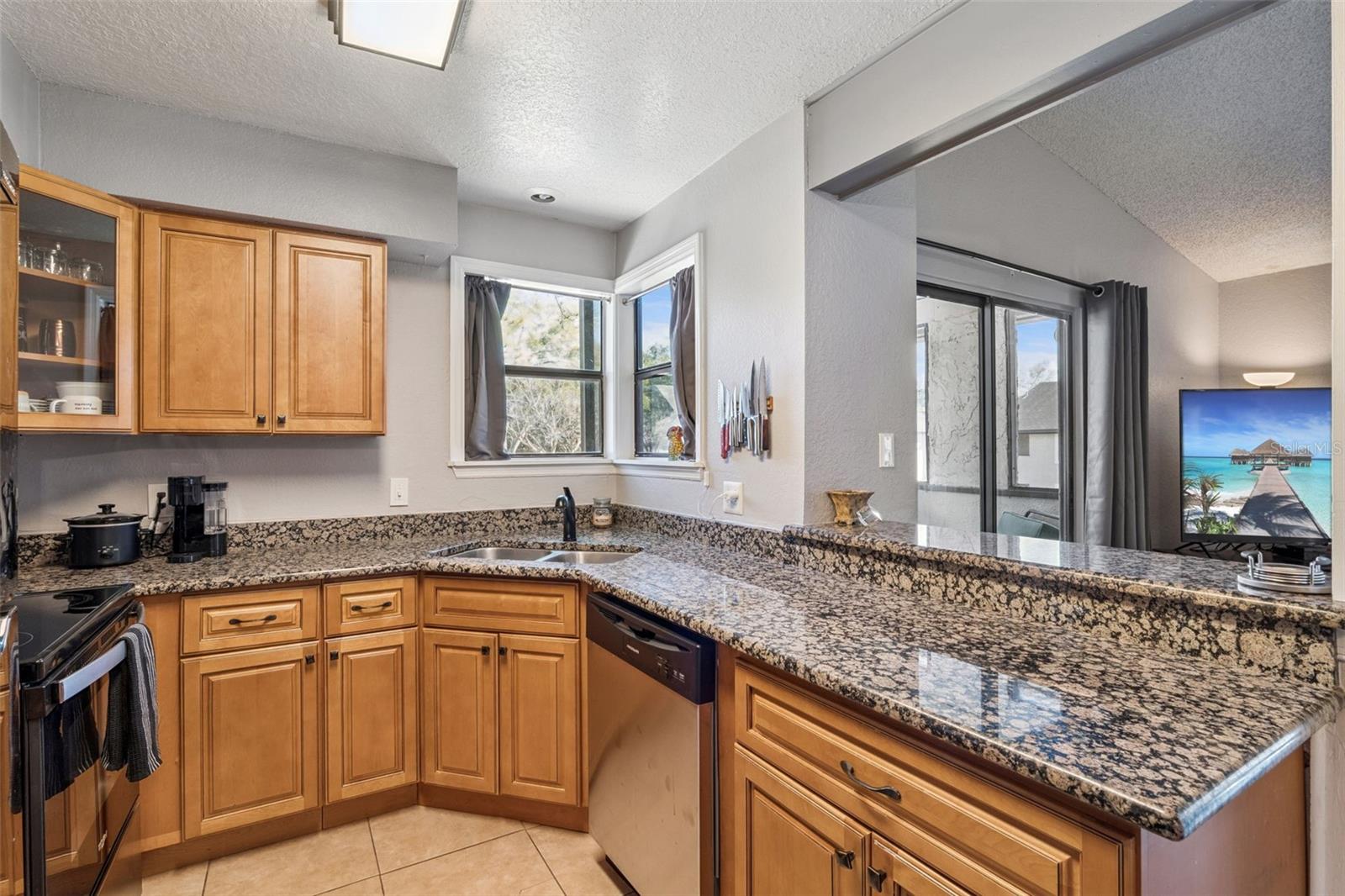 Image 14 of 39 For 2924 Antique Oaks Circle 46