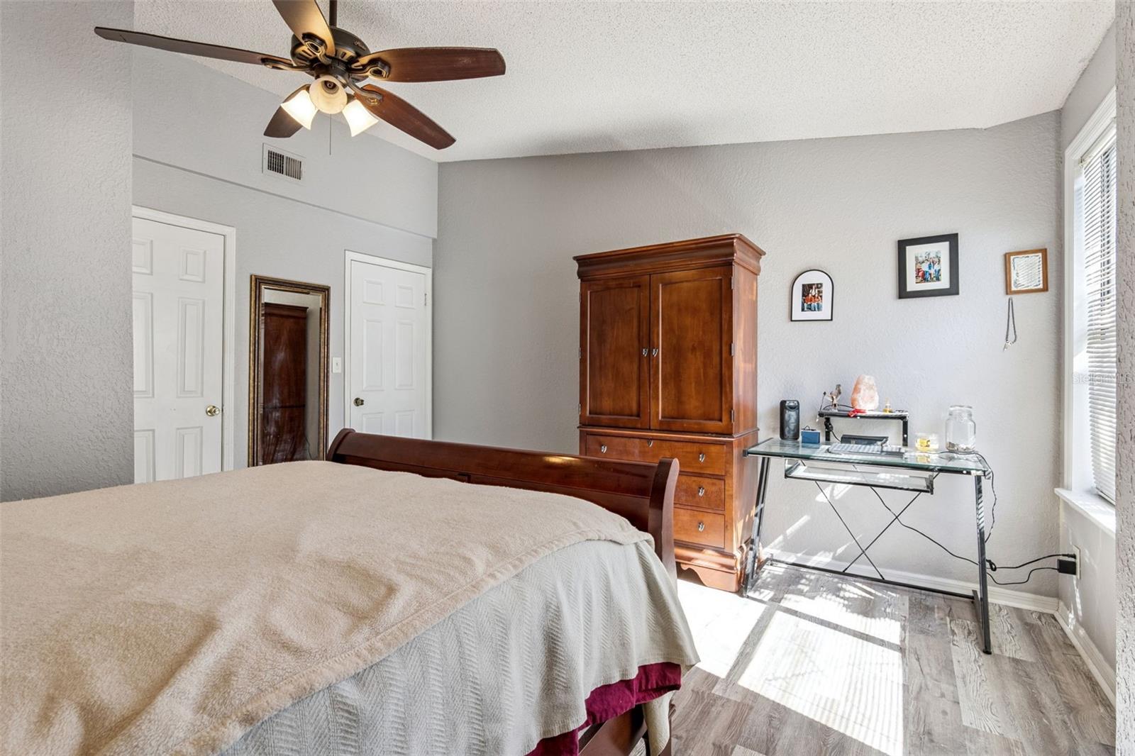 Image 19 of 39 For 2924 Antique Oaks Circle 46