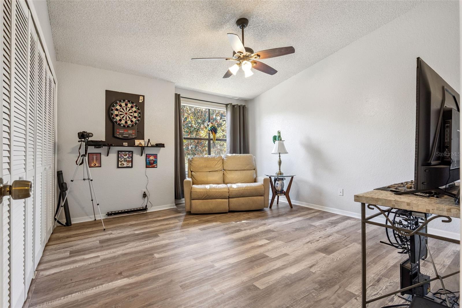 Image 22 of 39 For 2924 Antique Oaks Circle 46