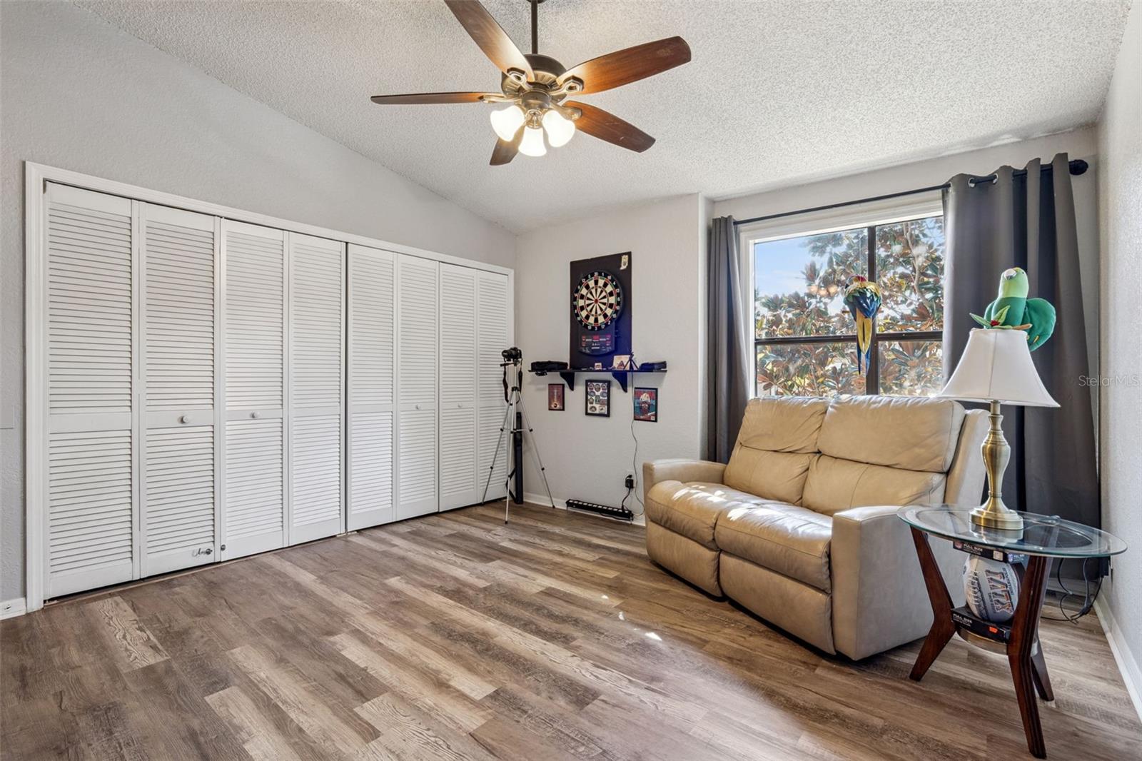 Image 23 of 39 For 2924 Antique Oaks Circle 46