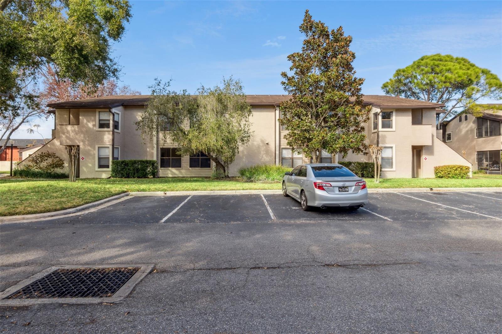 Image 31 of 39 For 2924 Antique Oaks Circle 46